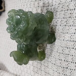 TEMPLE FOO DOG 🐕 CARVED GREEN 💚 STONE JADE LION 3" X 3" X 2.5"